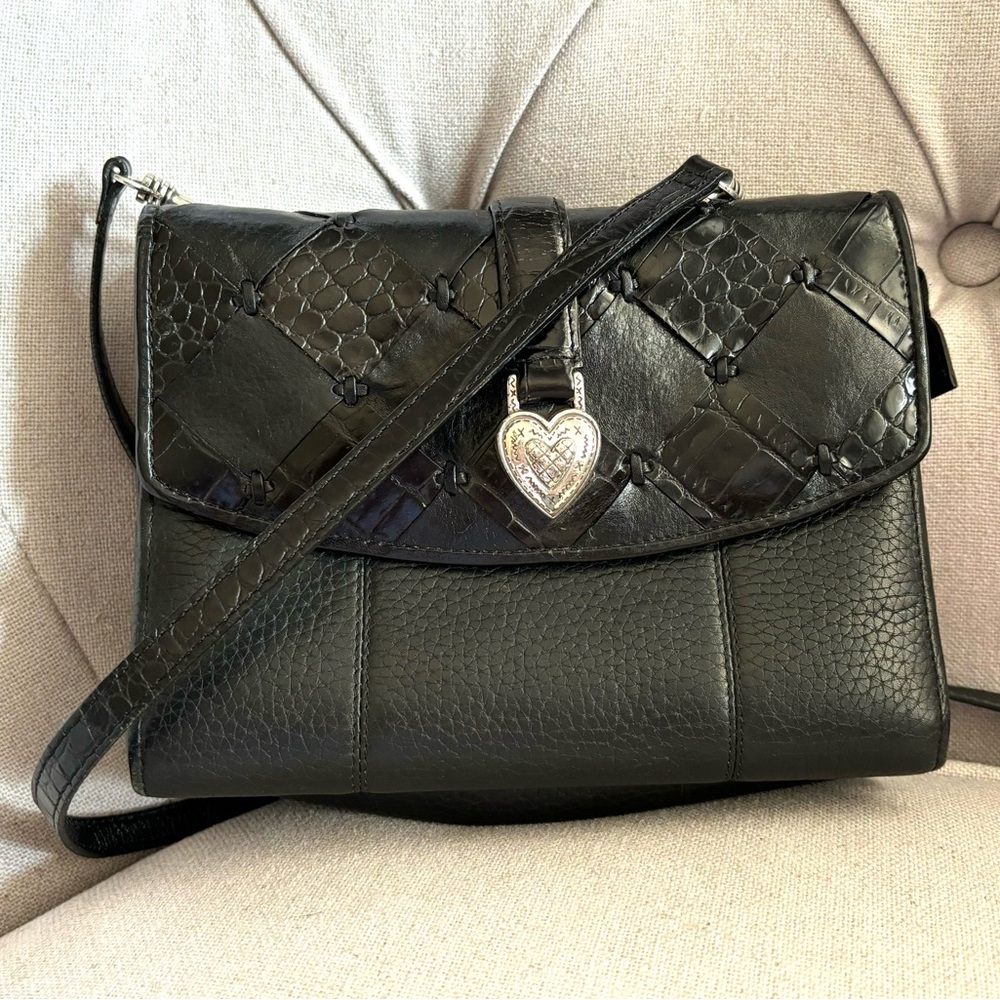 BRIGHTON•black pebble leather compartment crossbody EUC